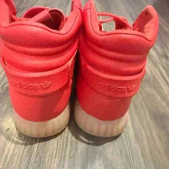 ADIDAS TUBULAR INVADER MEN’S 
STRAP CASUAL LACE-UP SHOE - Picture 5 of 9